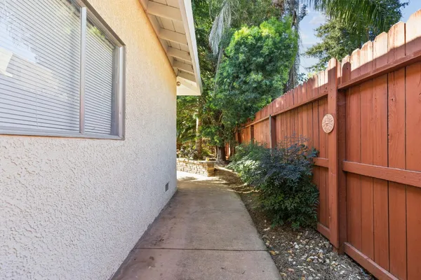$755,000 | 5108 Laurelview Avenue, Carmichael, CA 95608