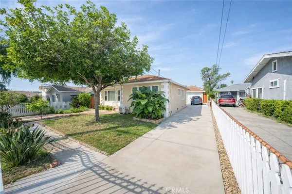 $3,300 | 517 North Soldano Avenue, Azusa, CA 91702