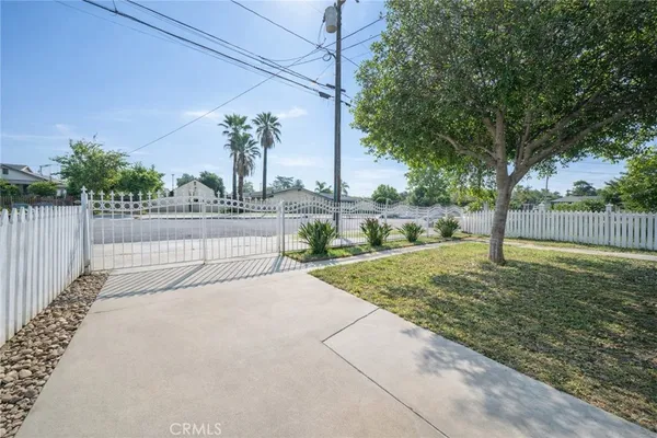 $3,300 | 517 North Soldano Avenue, Azusa, CA 91702