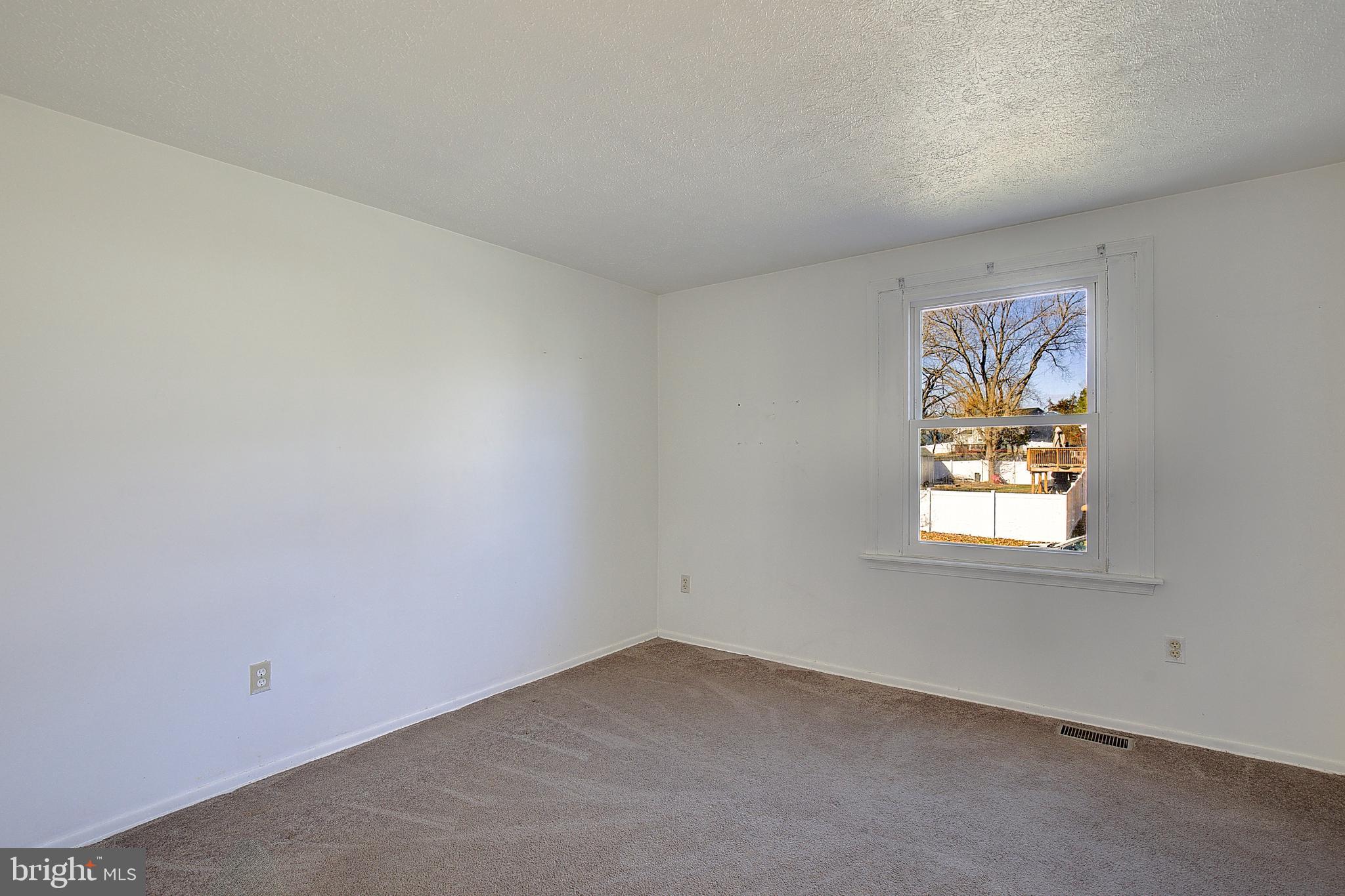 3611 Blackwater Road Clinton, MD 20735 - Photo 13 of 31 an empty room with windows