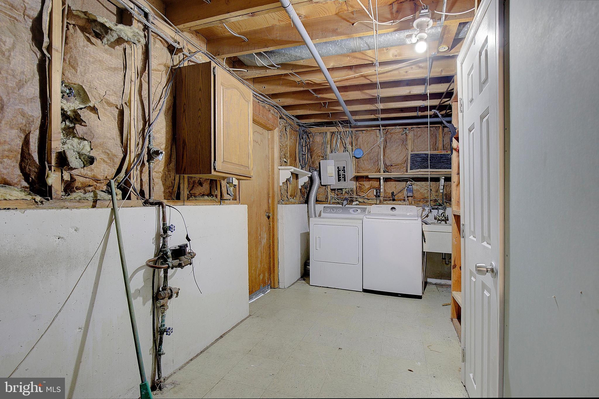 3611 Blackwater Road Clinton, MD 20735 - Photo 23 of 31 a utility room with dryer and washer