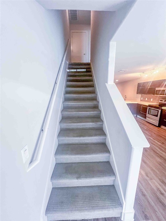 1101 Grove Boulevard, Unit 701 Austin, TX 78741 - Photo 11 of 16 a view of entryway