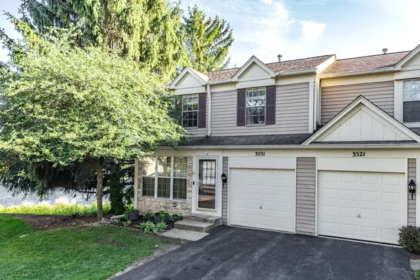 $325,000 | 3531 St Annes Court, Unit 3531, Aurora, IL 60504