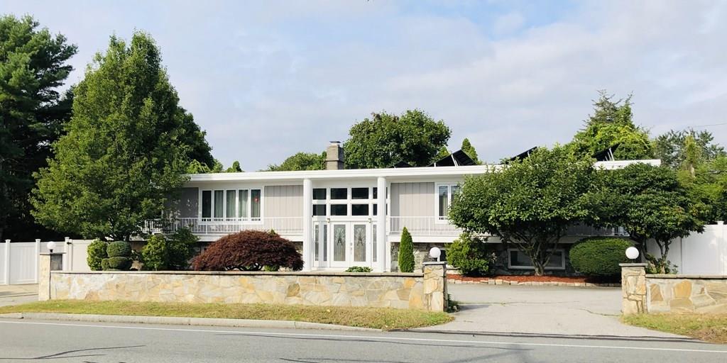 253 Slocum Road Dartmouth, MA 02747 - Photo 2 of 35 Gallery Image 2