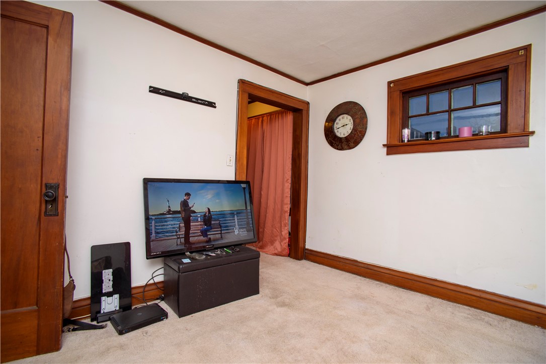 20 Raeburn Avenue Rochester, NY 14619 - Photo 13 of 23 Primary Bedroom