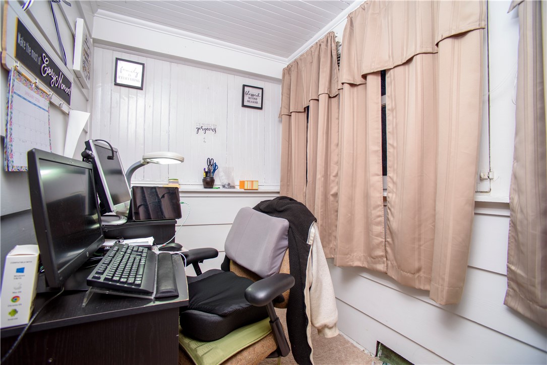 20 Raeburn Avenue Rochester, NY 14619 - Photo 18 of 23 Office