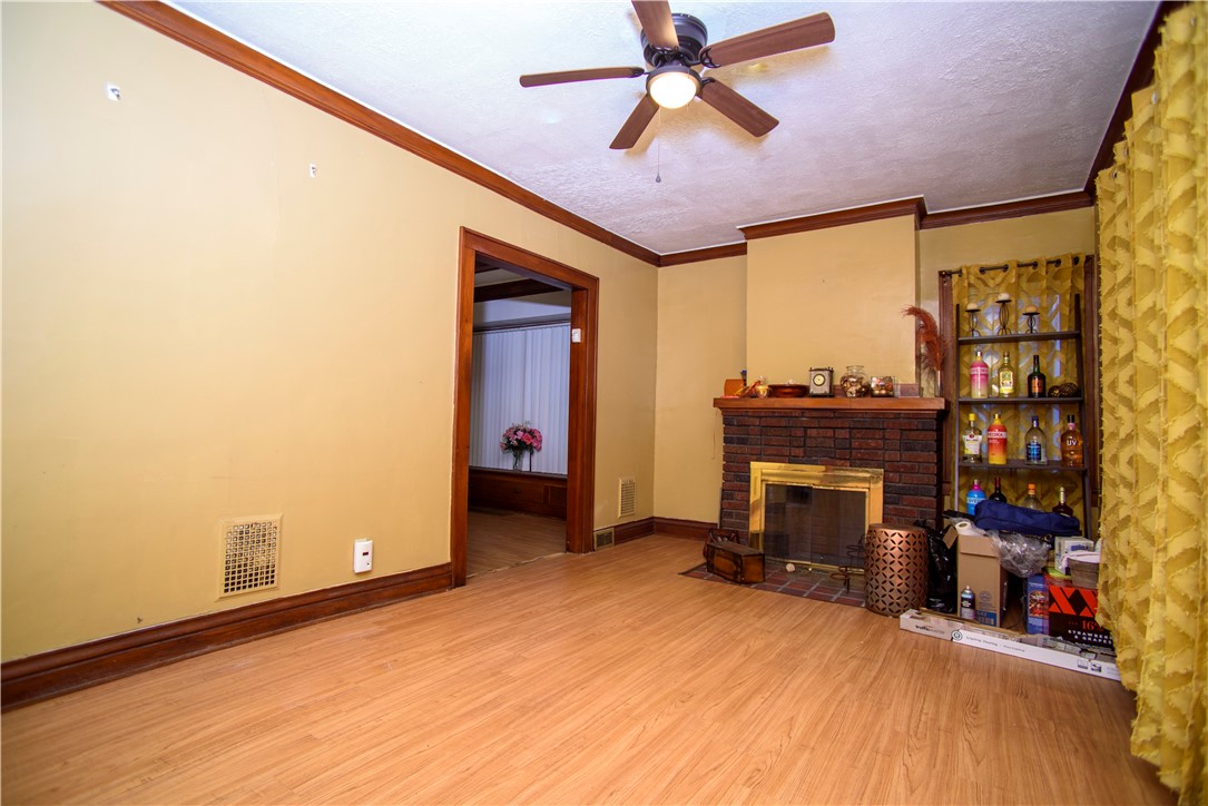 20 Raeburn Avenue Rochester, NY 14619 - Photo 8 of 23 Livingroom