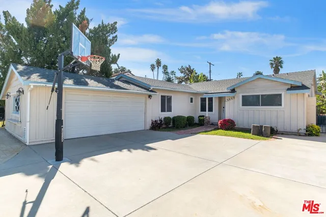 $1,199,000 | 19840 Haynes Street, Woodland Hills, CA 91367