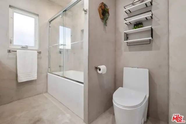 $1,199,000 | 19840 Haynes Street, Woodland Hills, CA 91367