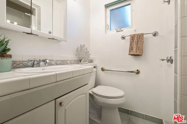 $1,199,000 | 19840 Haynes Street, Woodland Hills, CA 91367