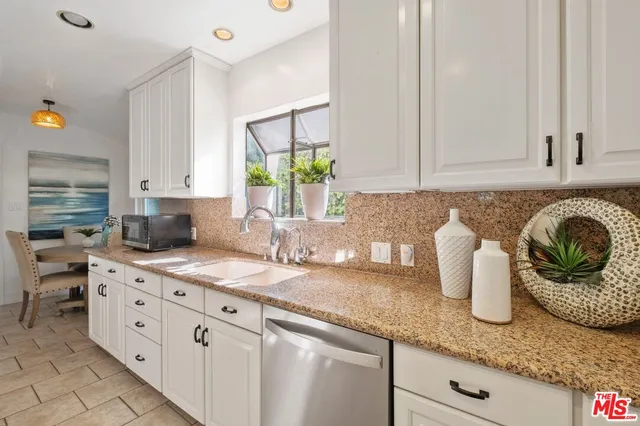 $1,199,000 | 19840 Haynes Street, Woodland Hills, CA 91367