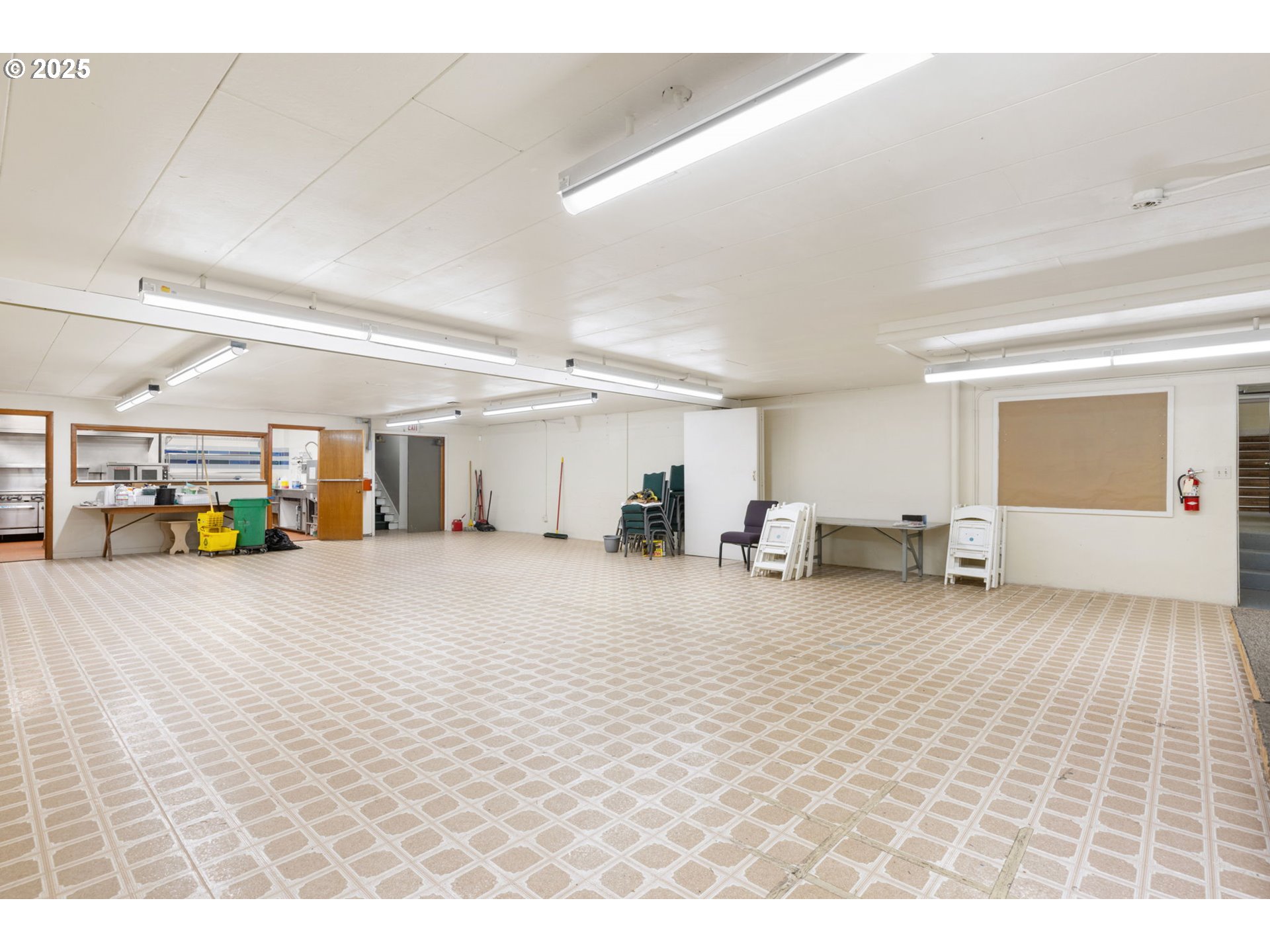 13047 Southeast Ramona Street Portland, OR 97236 - Photo 25 of 48