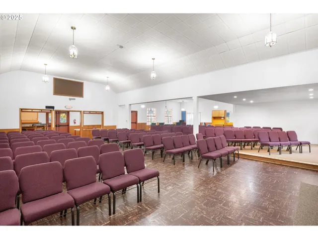 $1,395,000 | 13047 Southeast Ramona Street, Portland, OR 97236