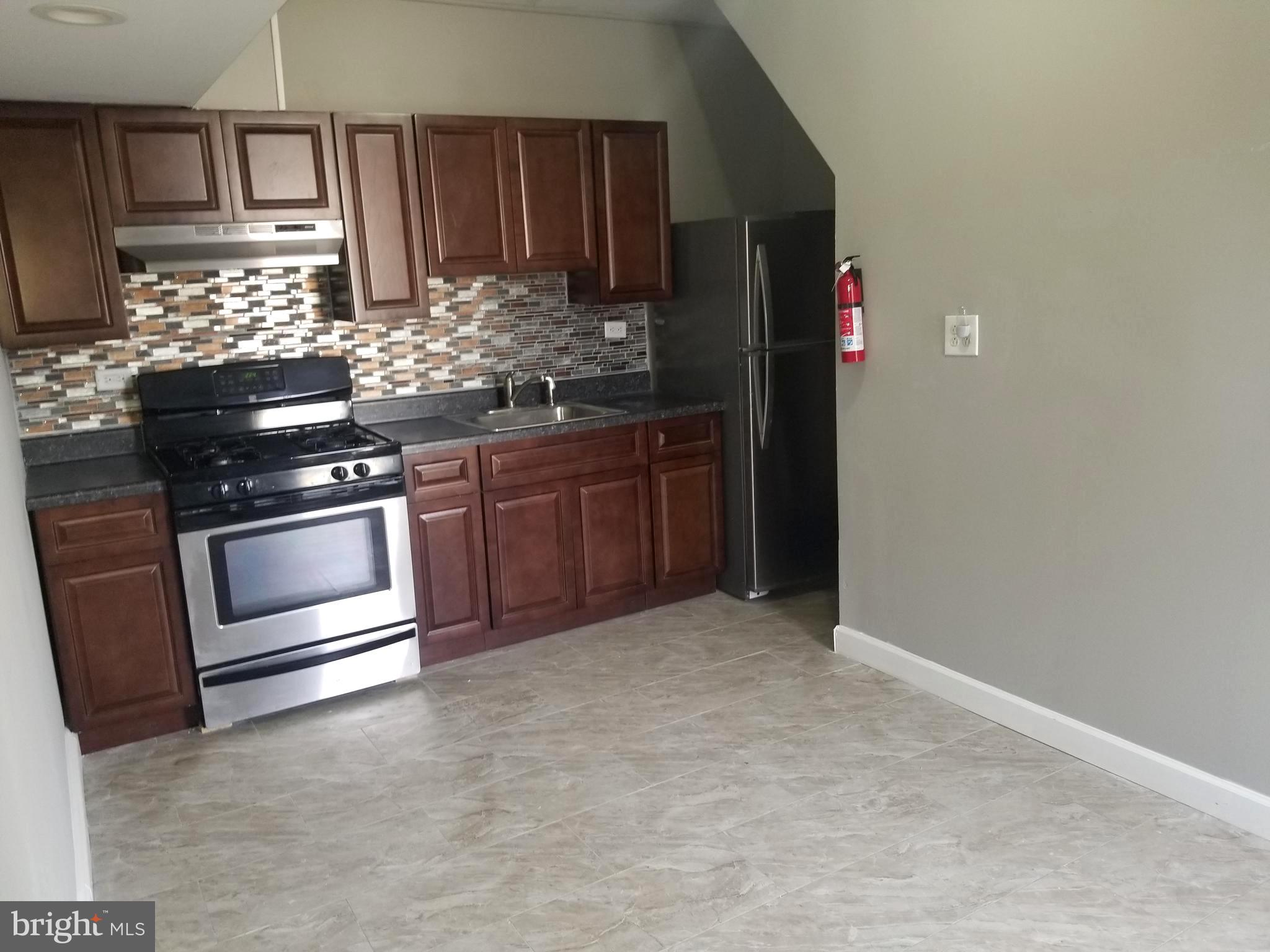 636 Ritter Street Reading, PA 19601 - Photo 2 of 18 Gallery Image 2