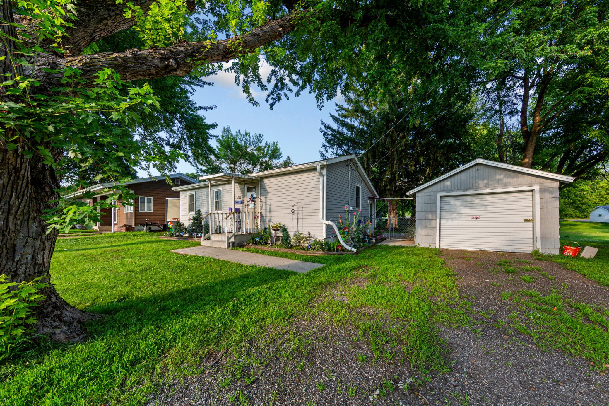 511 Division Street Waterville, MN 56096 - Photo 25 of 30