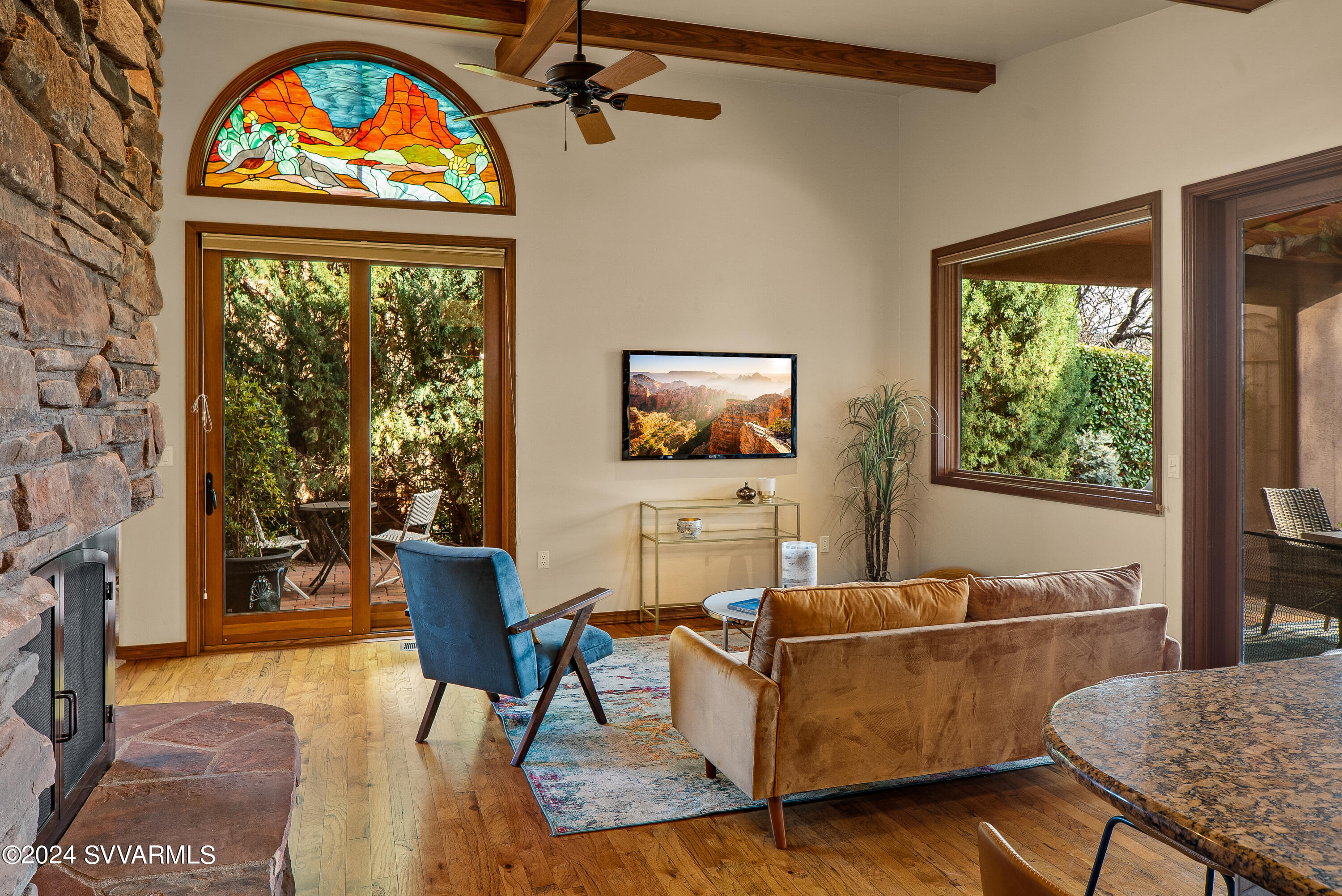 395 Merry Go Round Rock Road Sedona, AZ 86351 - Photo 17 of 68 Great room