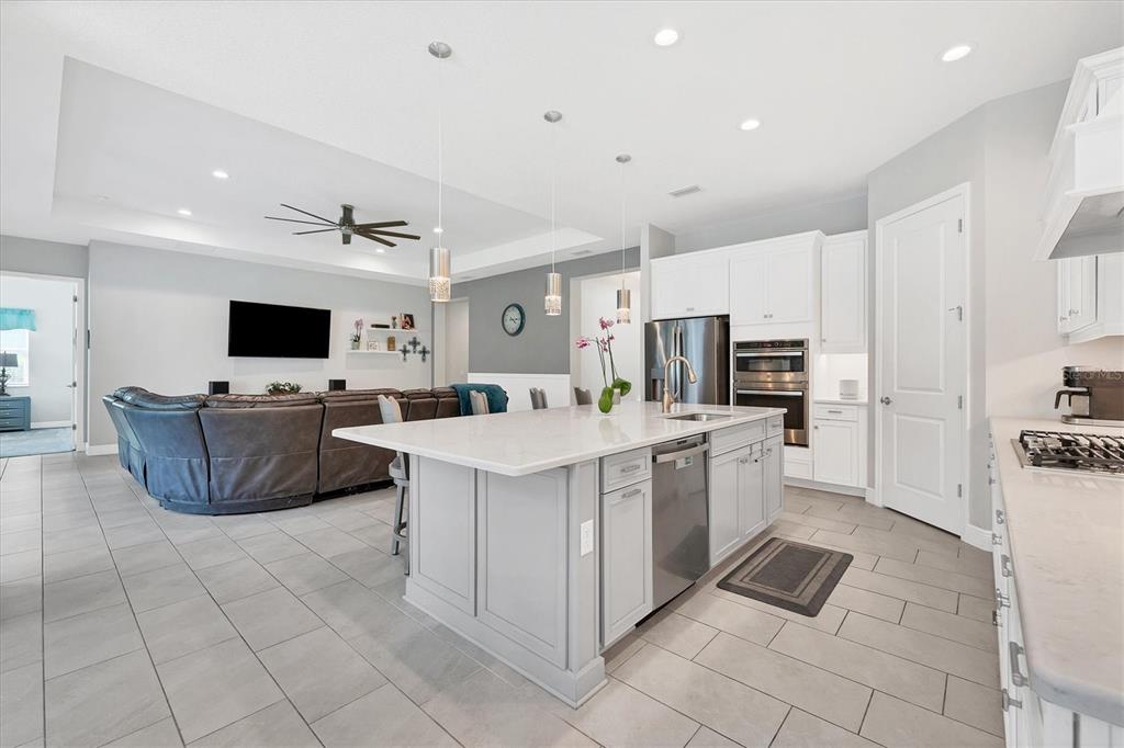 13306 Deep Blue Place Bradenton, FL 34211 - Photo 15 of 73