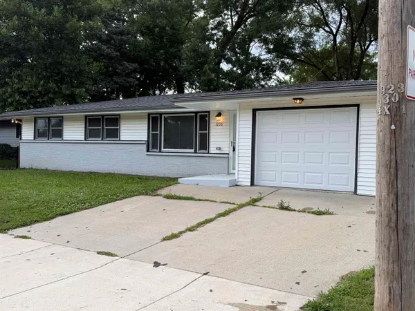 $179,900 | 1206 Harlem Road, Machesney Park, IL 61115
