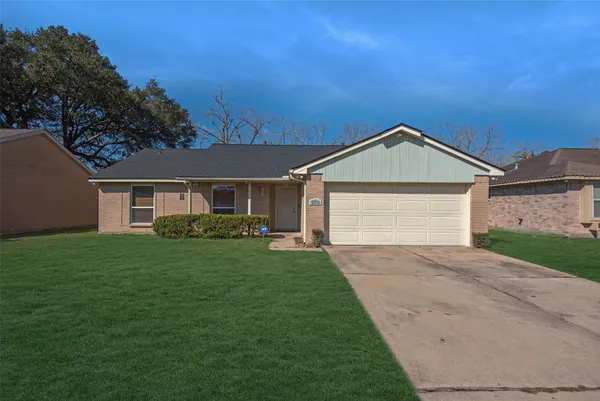 $2,150 | 13715 Ludgate Pass, Houston, TX 77034