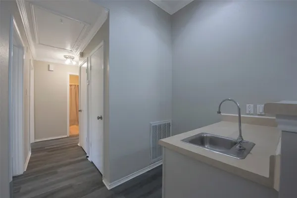 $2,150 | 13715 Ludgate Pass, Houston, TX 77034