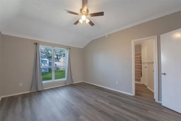 $2,150 | 13715 Ludgate Pass, Houston, TX 77034