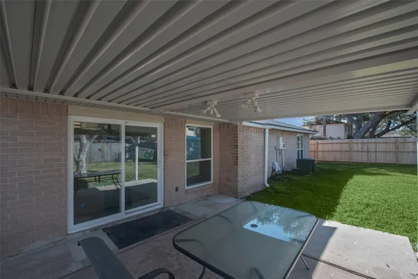 $2,150 | 13715 Ludgate Pass, Houston, TX 77034