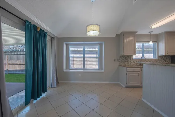 $2,150 | 13715 Ludgate Pass, Houston, TX 77034