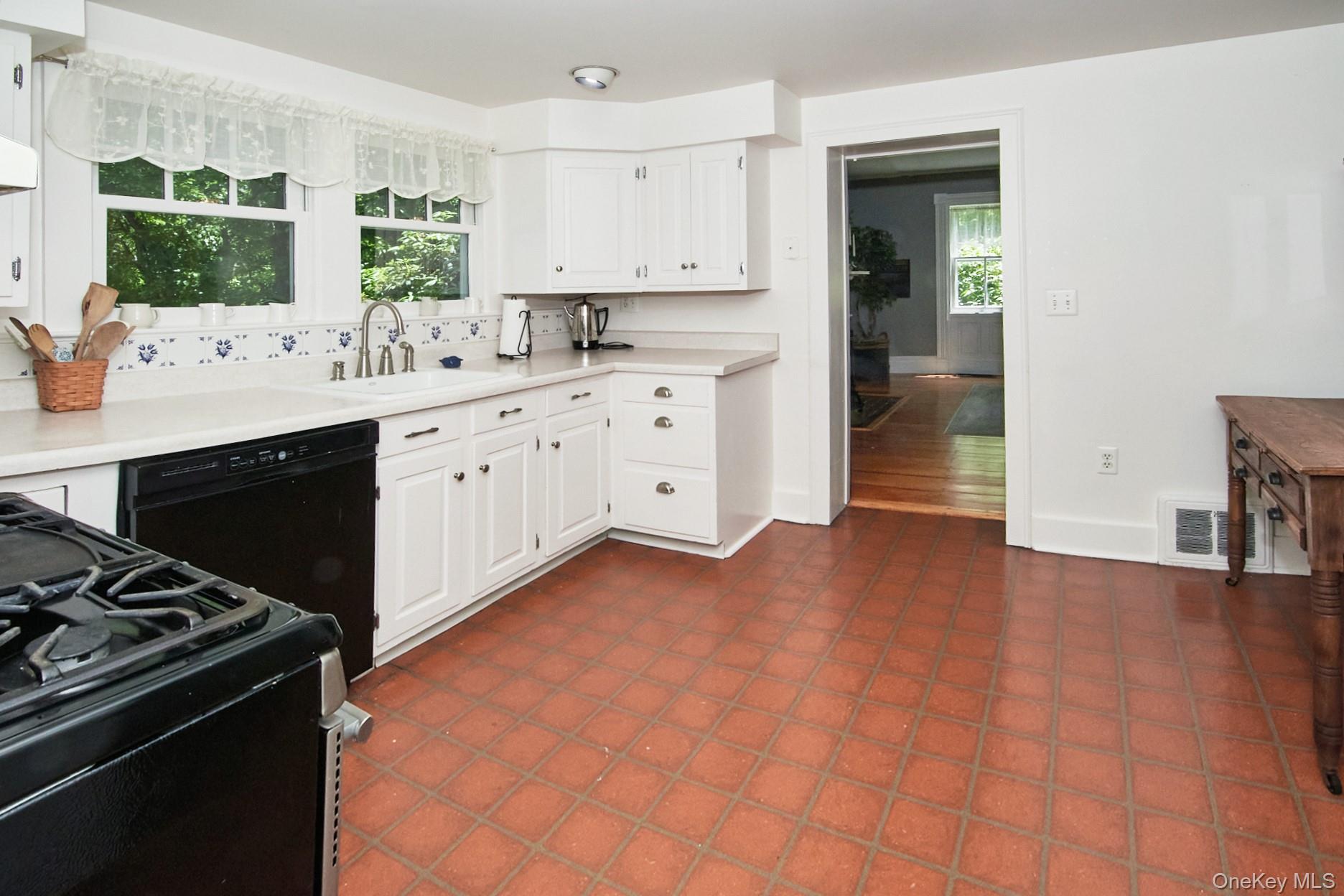 9 Iron Forge Road Warwick, NY 10990 - Photo 21 of 36