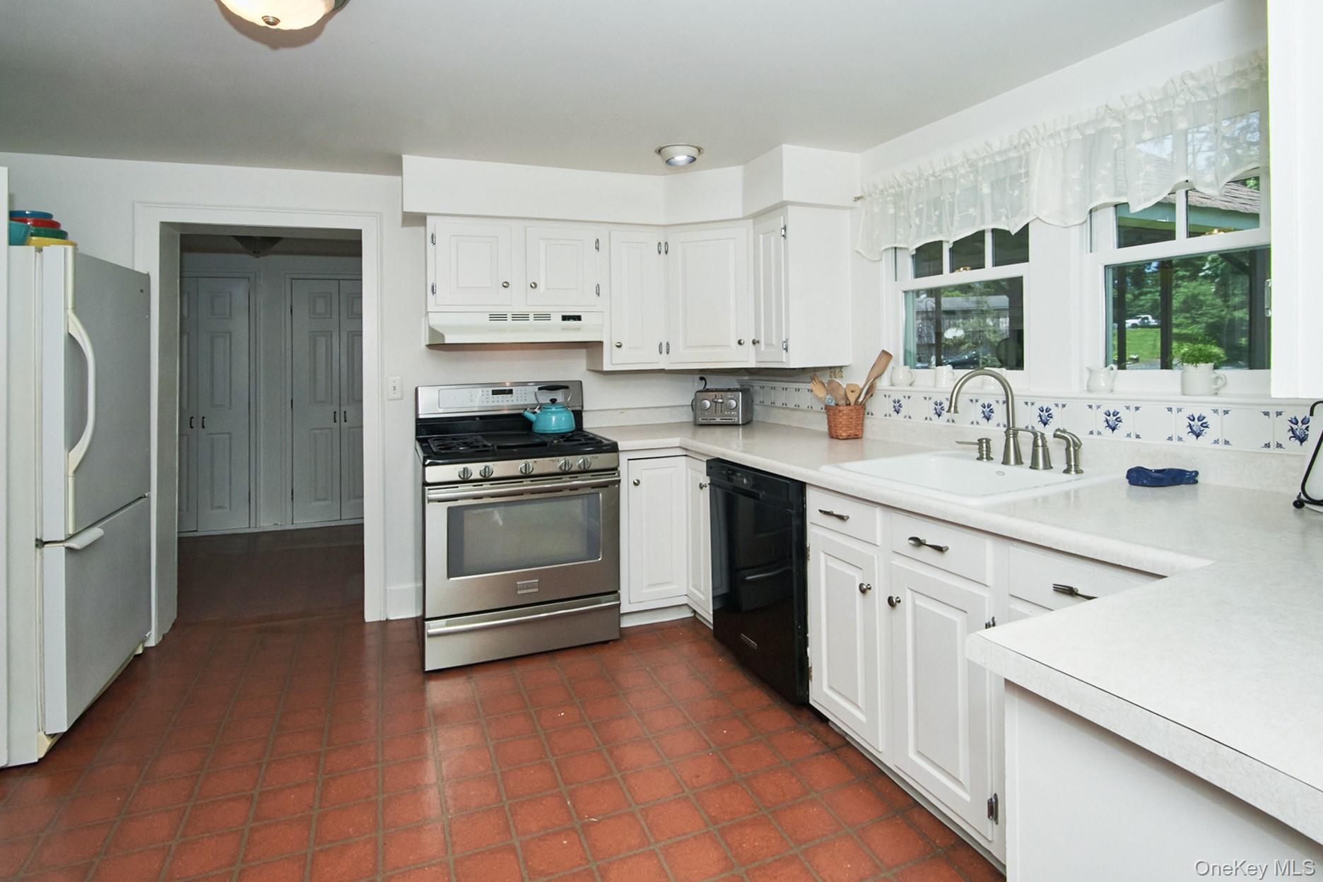 9 Iron Forge Road Warwick, NY 10990 - Photo 22 of 36