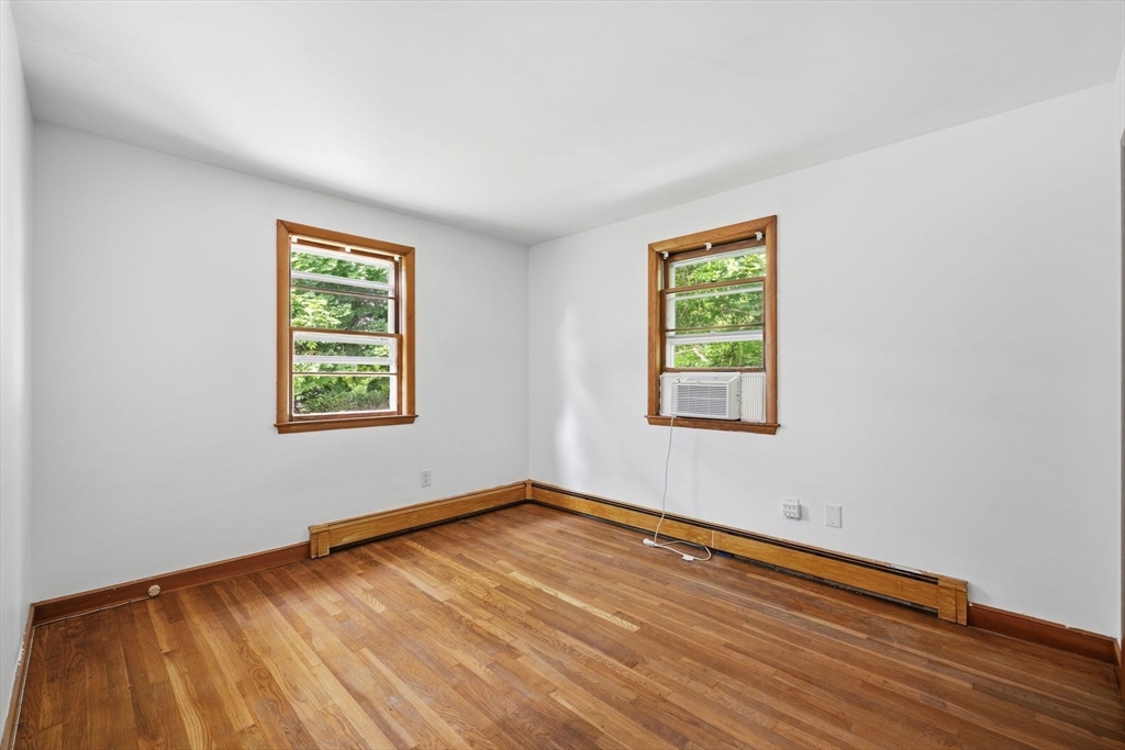 84 Oak Street Winchester, MA 01890 - Photo 17 of 38