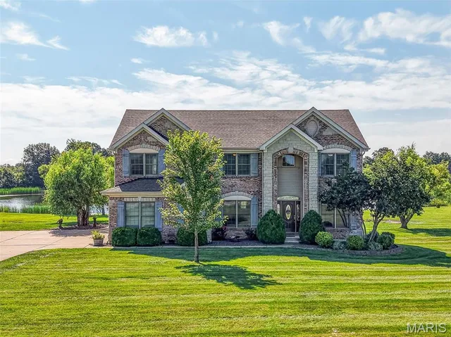 $685,000 | 131 Summerhaven Lane, Troy, MO 63379