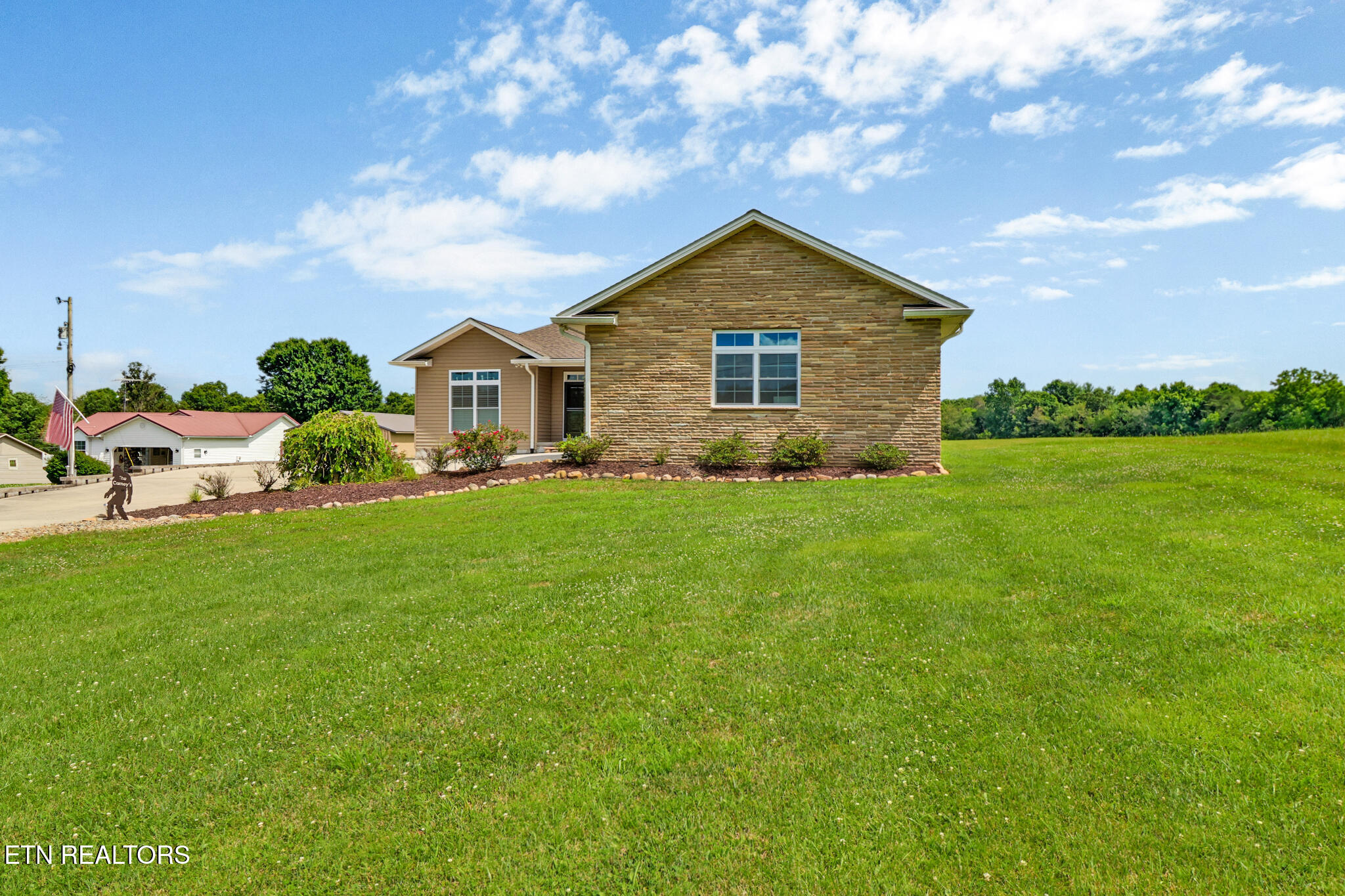 1432 Sawmill Road Crossville, TN 38555 - Photo 2 of 54 Front of House