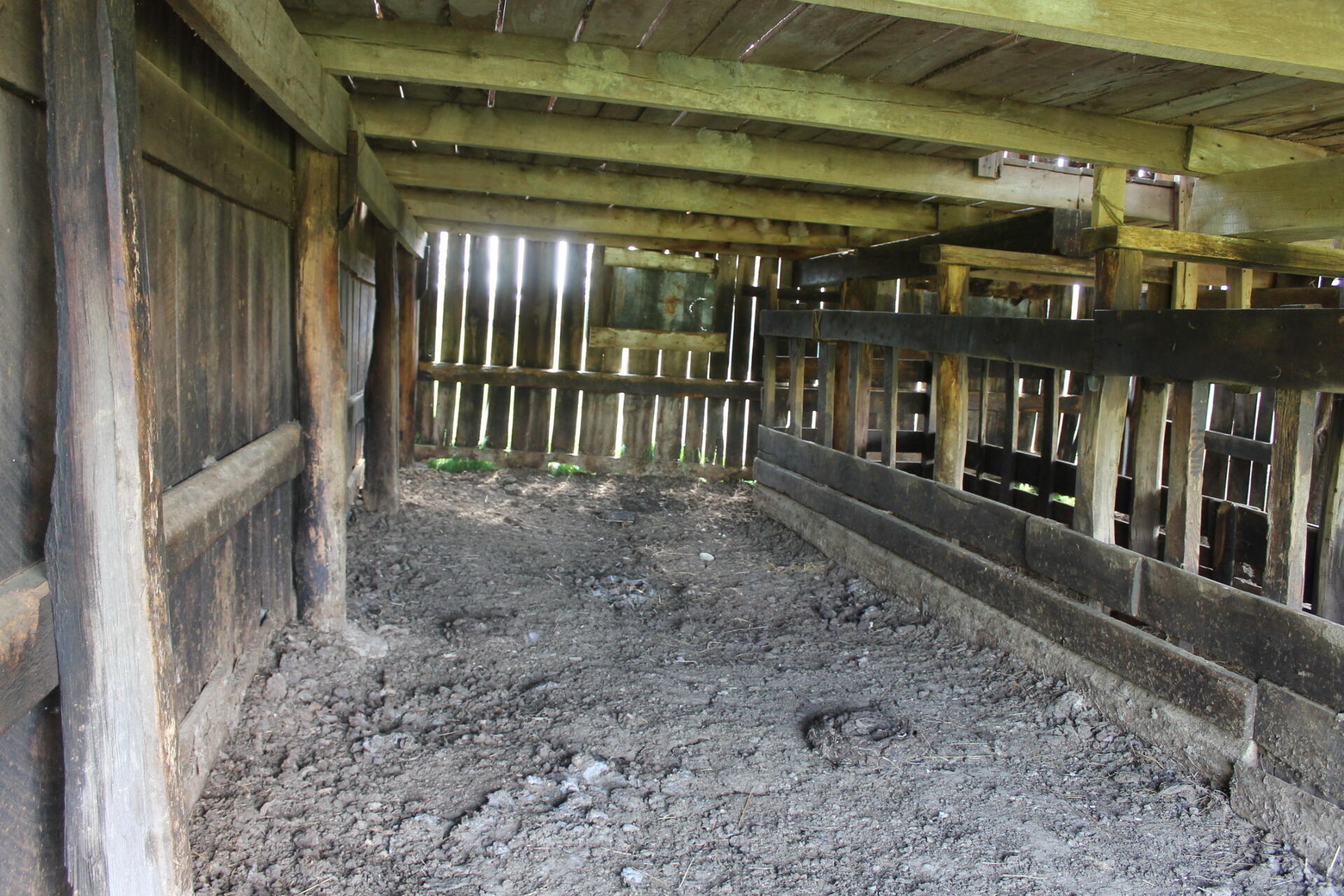 133 Morris Hill Road Covington, VA 24426 - Photo 11 of 11 Int barn