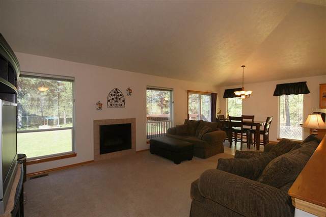 13323 North Yale Road Mead, WA 99021 - Photo 3 of 9 Gallery Image 3