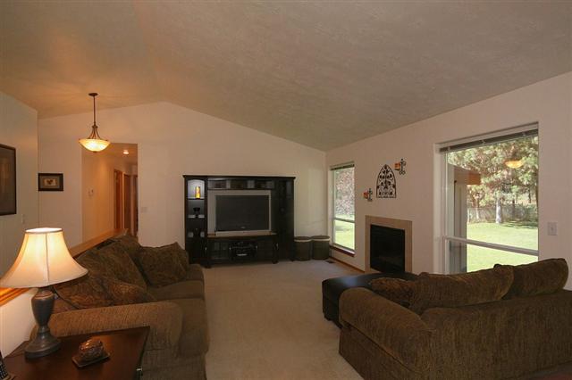 13323 North Yale Road Mead, WA 99021 - Photo 6 of 9 Gallery Image 6