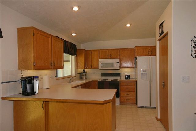 13323 North Yale Road Mead, WA 99021 - Photo 7 of 9 Gallery Image 7