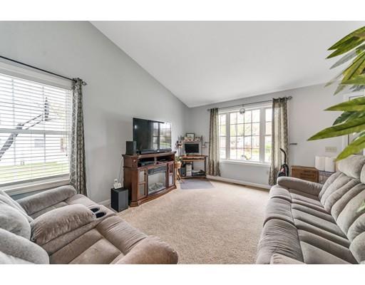 75 Wentworth Street Springfield, MA 01104 - Photo 10 of 16 Gallery Image 10