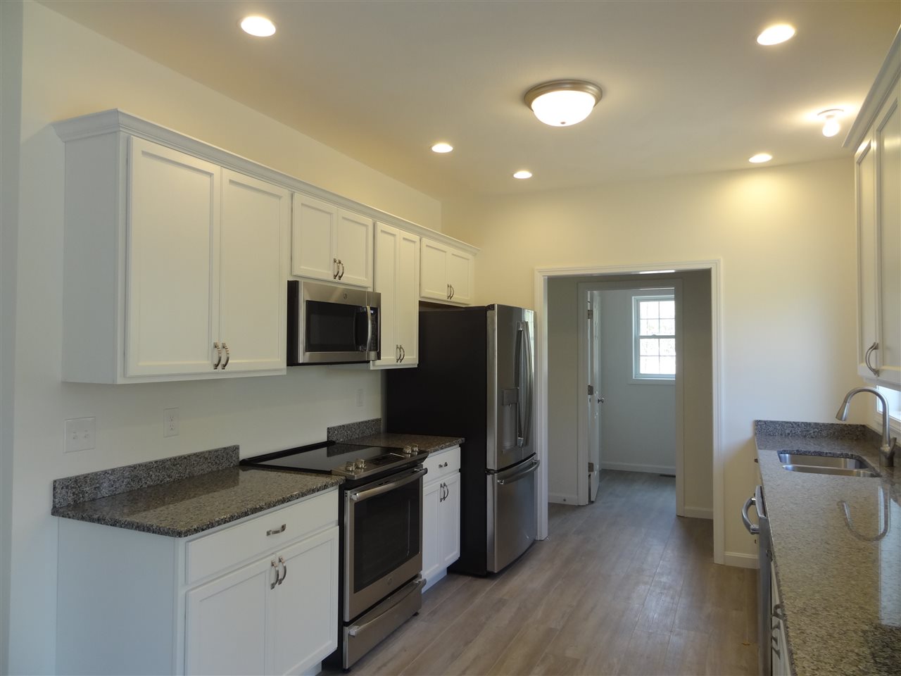 123 Falcon Ridge Road, Unit LOT#12 Milford, NH 03055 - Photo 2 of 36