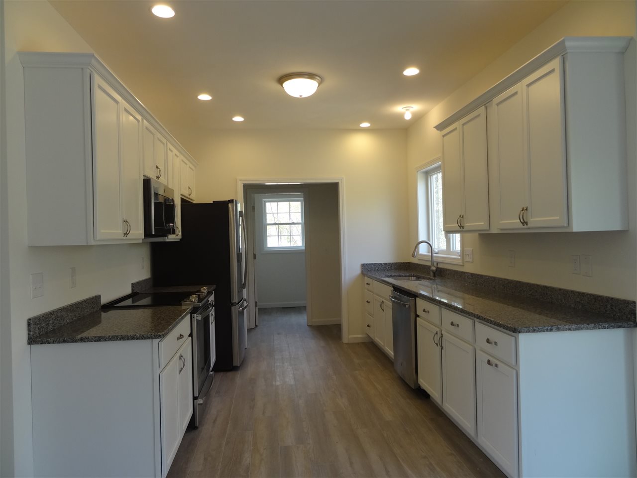 123 Falcon Ridge Road, Unit LOT#12 Milford, NH 03055 - Photo 4 of 36
