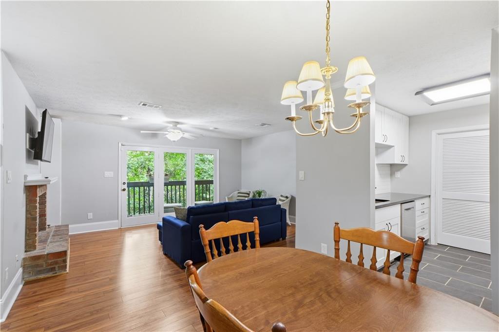 612 Tuxworth Circle Decatur, GA 30033 - Photo 2 of 46