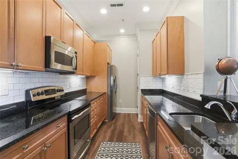$515,000 | 2990 Selwyn Avenue, Charlotte, NC 28209