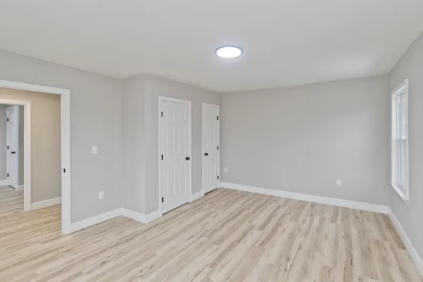 $329,999 | 305 Dickinson Street, Springfield, MA 01108