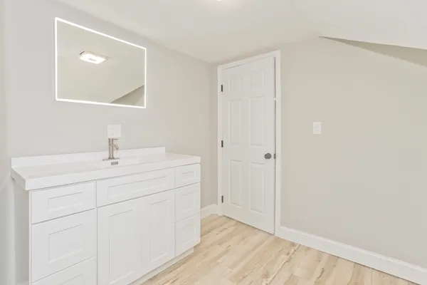 $329,999 | 305 Dickinson Street, Springfield, MA 01108