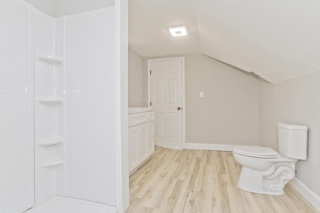 305 Dickinson Street Springfield, MA 01108 - Photo 14 of 25