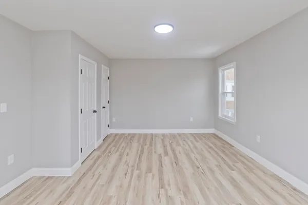 $329,999 | 305 Dickinson Street, Springfield, MA 01108