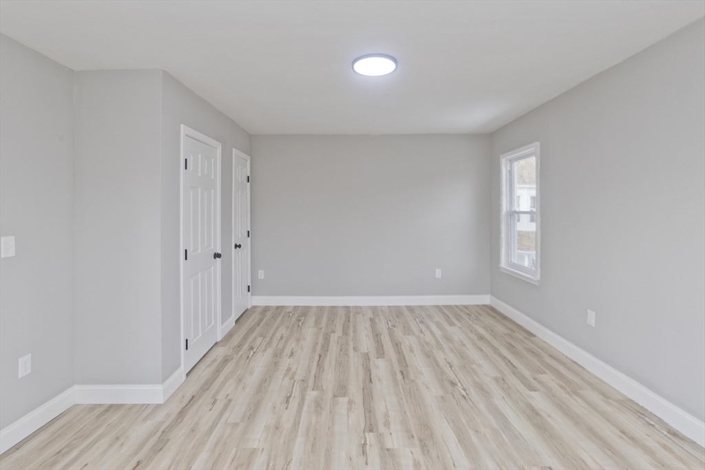 305 Dickinson Street Springfield, MA 01108 - Photo 15 of 25