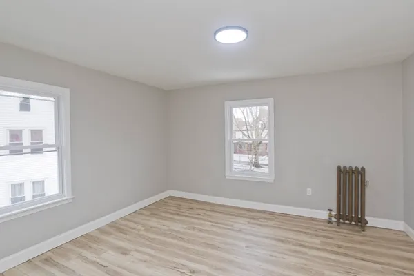 $329,999 | 305 Dickinson Street, Springfield, MA 01108