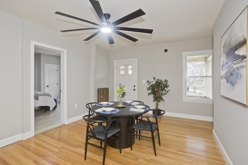 305 Dickinson Street Springfield, MA 01108 - Photo 4 of 25