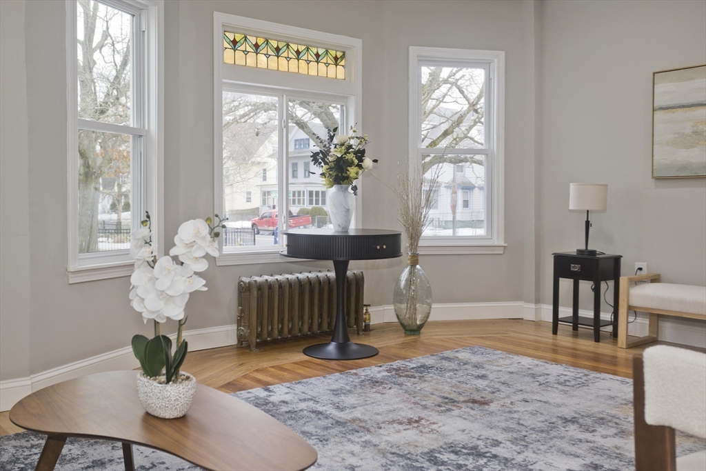 305 Dickinson Street Springfield, MA 01108 - Photo 6 of 25