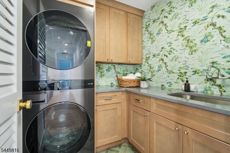 31 Verona Road New Providence, NJ 07974 - Photo 37 of 46 Gallery Image 37